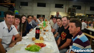 11048776_951799398201673_1964357552307864755_n